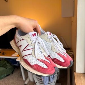 New Balance 327 Burgundy Leather Sneaker MEN US Size 10